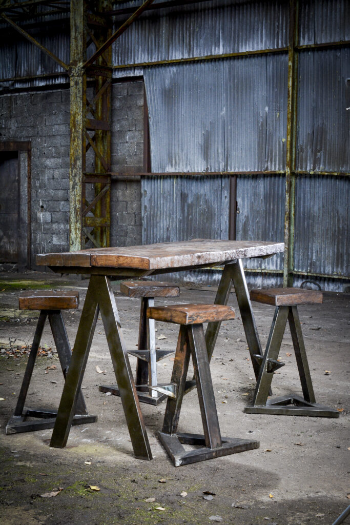 bar et tabouret