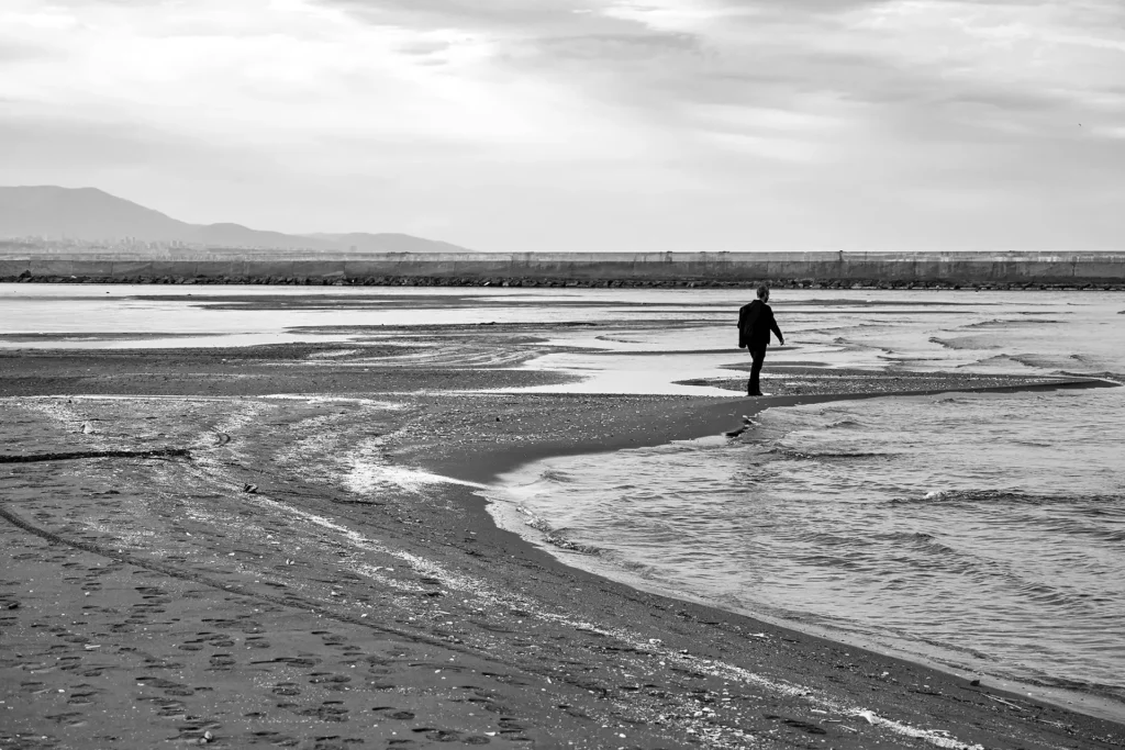 solo on the beach moment de solitude